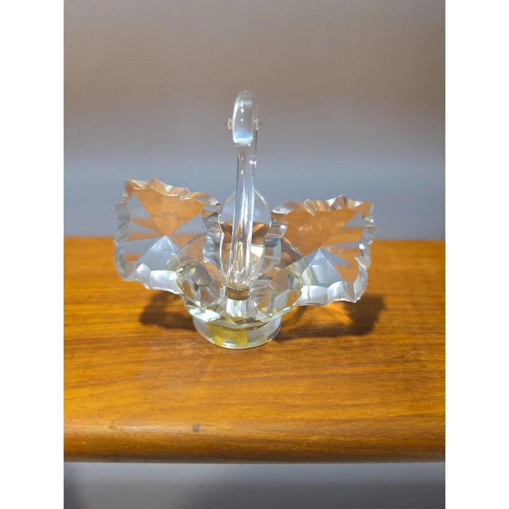 Crystal Swan Unmarked Spread‎ Wings Clear Swan
